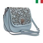 Дамска чанта с две дръжки  от естествена кожа с изрязани цветя на капака - Син