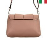 Малка дамска чанта от естествена кожа за през тялото с капак - Розовa пудра - Image 2