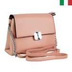 Стилна малка дамска чанта от еко кожа с капак и две вътрешни прегради - цвят розов